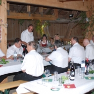 man nimmt Platz