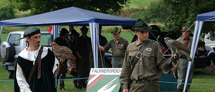 Greifvogelpräsentation und Informationsstand des Österreichischen Falknerordens beim Bezirksjägertag Korneuburg 2008